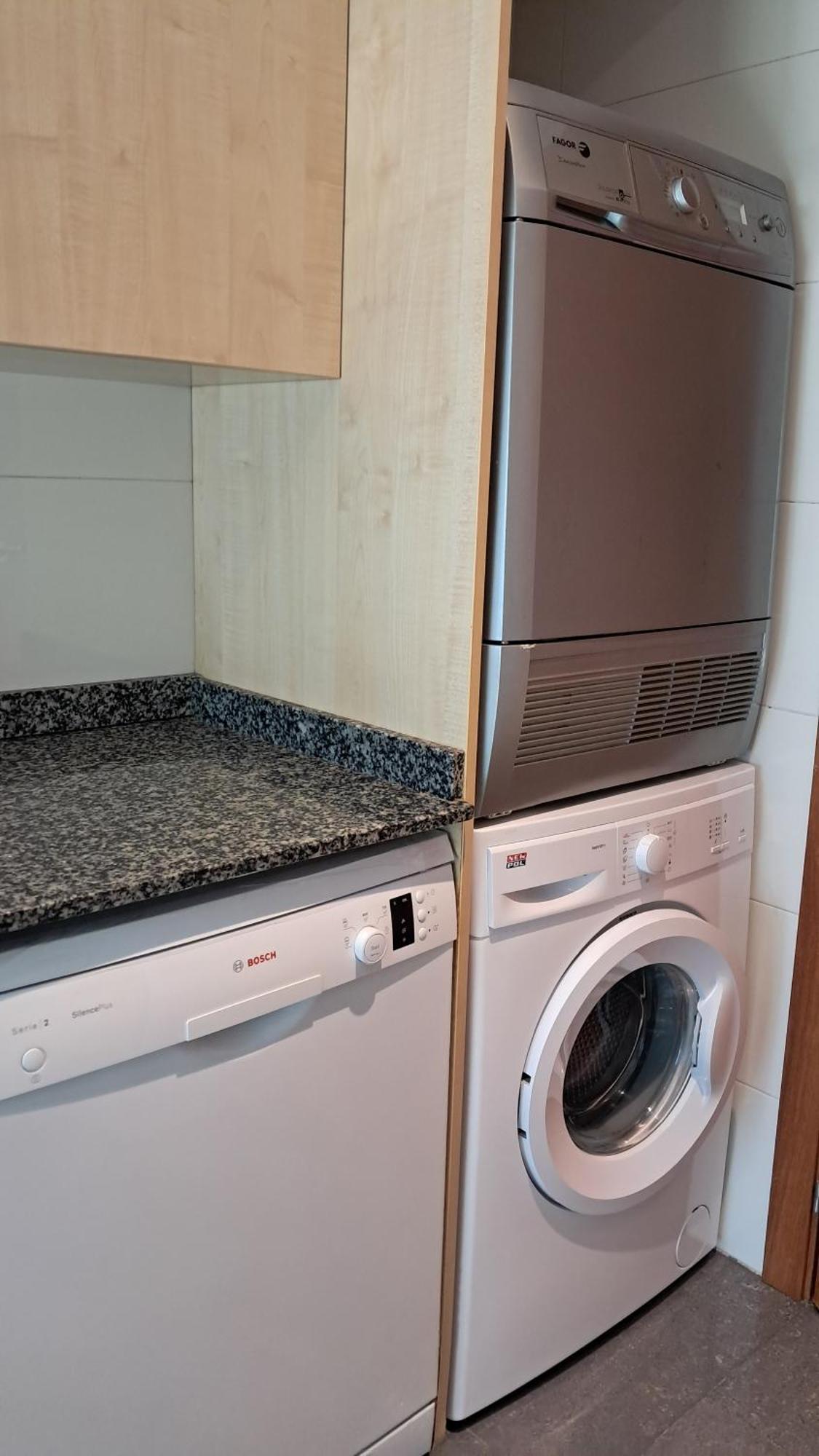 Modern Apartment, With Parking, Close To The Beach!! Sant Adrià de Besòs Exteriör bild