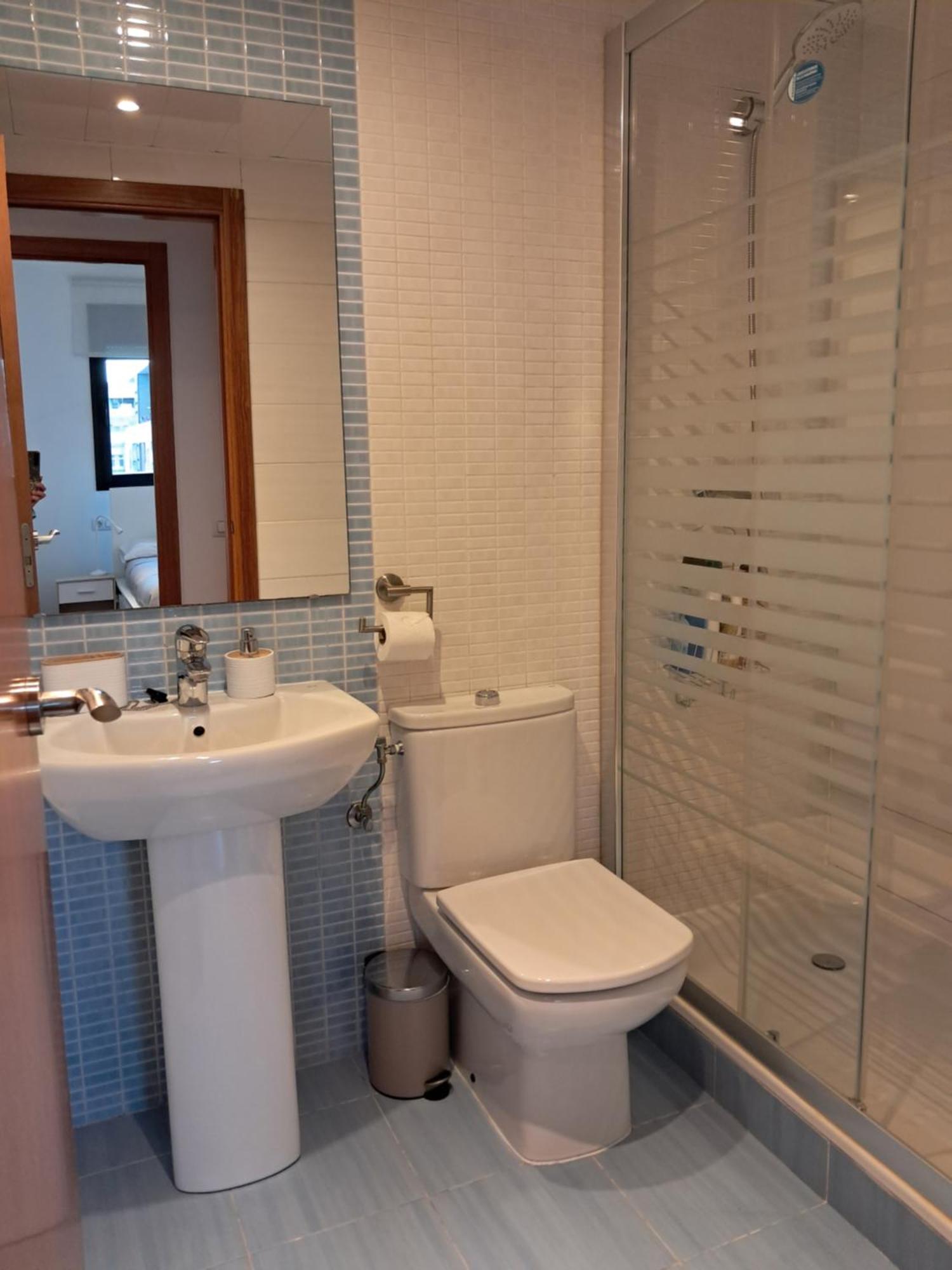 Modern Apartment, With Parking, Close To The Beach!! Sant Adrià de Besòs Exteriör bild