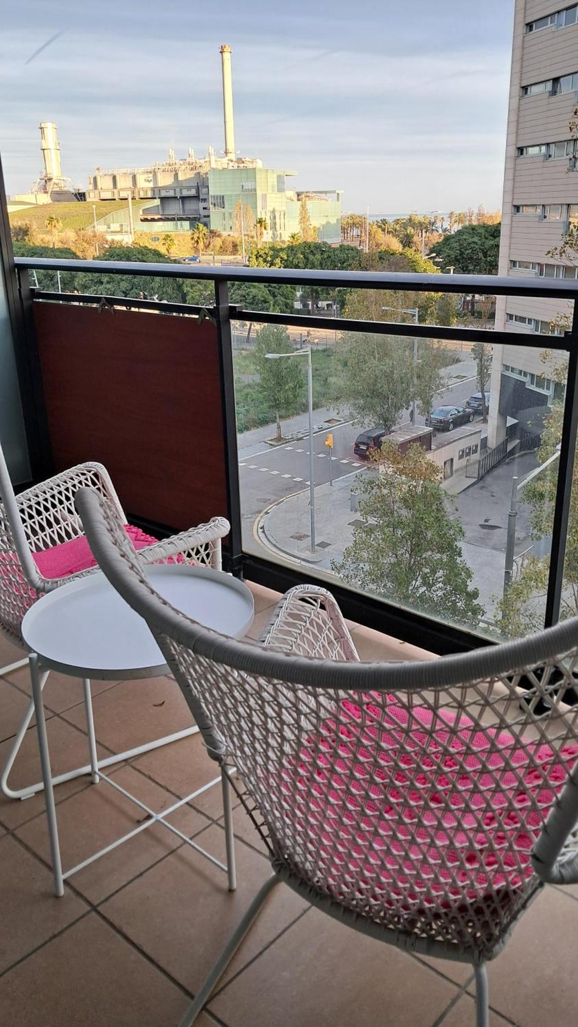 Modern Apartment, With Parking, Close To The Beach!! Sant Adrià de Besòs Exteriör bild