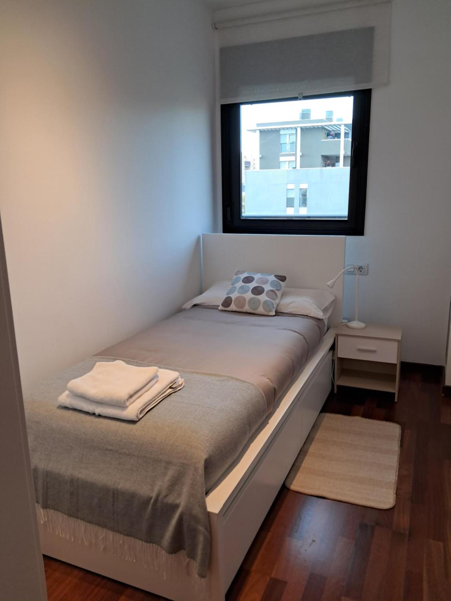 Modern Apartment, With Parking, Close To The Beach!! Sant Adrià de Besòs Exteriör bild